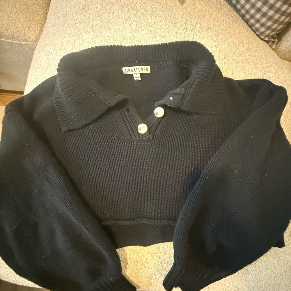 Signature8 Black Womens long sleeve cropped Sweater - size S